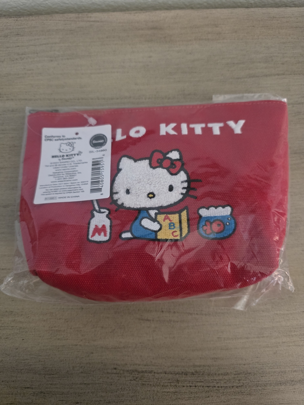 Hello Kitty Red Zipper Pouch